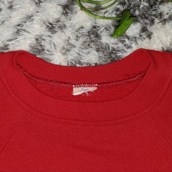 IU Memorabilia 1987 Championship Red Sweatshirt - Picture 8 of 8